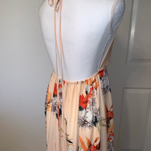 5/$25!! Sexy Summer Halter Top Dress - Picture 9 of 16